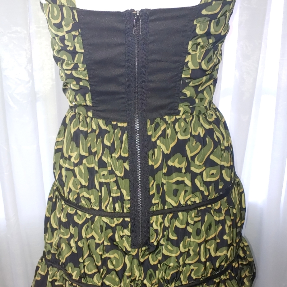 Twelve by Twelve Los Angeles dress.  SIZE M. - Picture 3 of 7